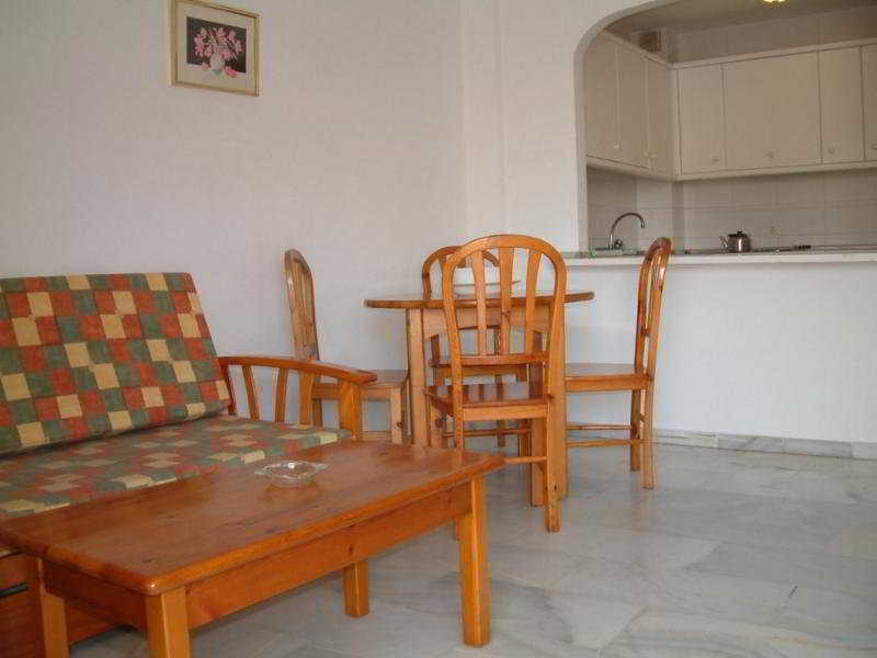 Apartamentos Jardines Del Gamonal มาลากา ภายนอก รูปภาพ